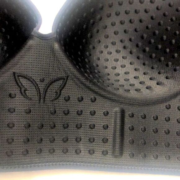 Lightly lined wireless bra size 44 - Picture 7 of 8